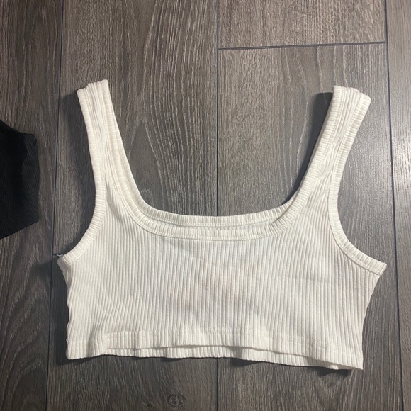 Butterfly Crop Tops - Picture 3 of 7